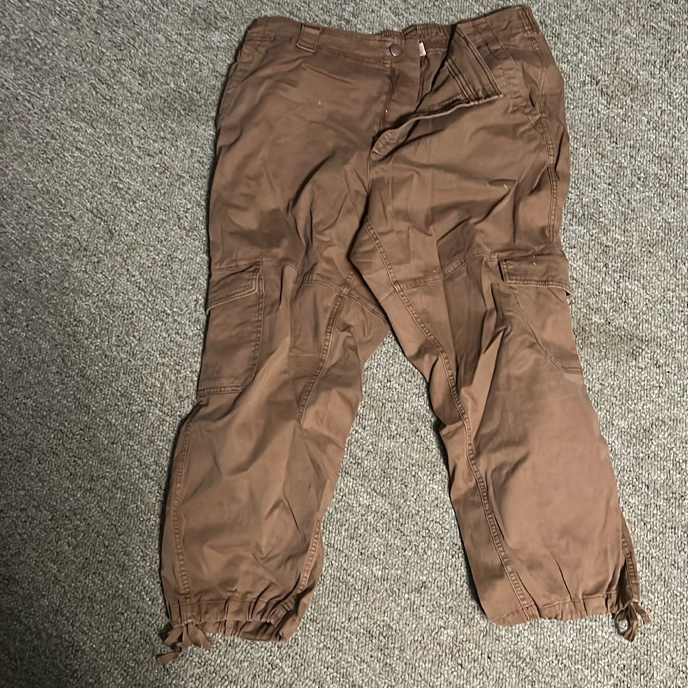 Women’s Cargo capri pant